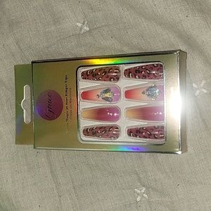 Fashion Press on Nails